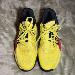 Donovan Mitchell basketball shoes